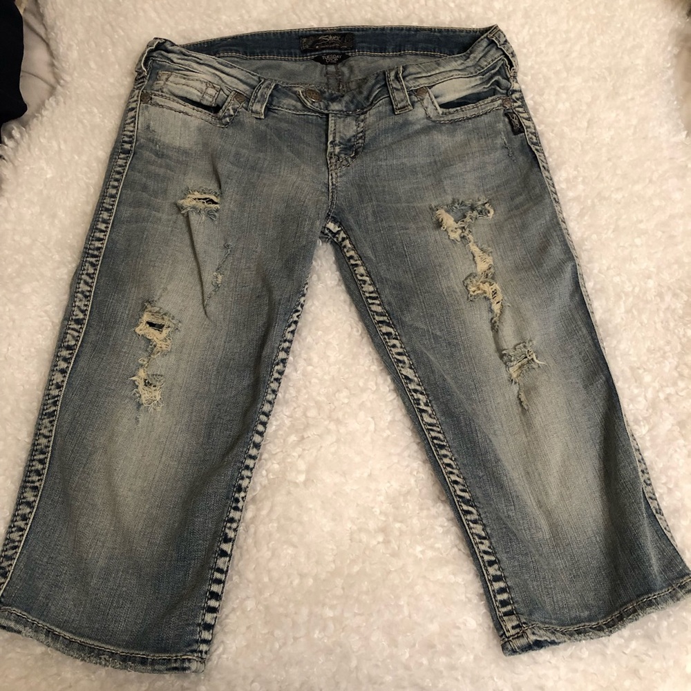 Silver Jeans Sz 33” - Style - Tuesday Crop